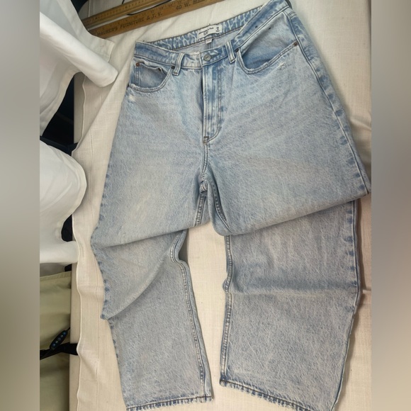 Abercrombie & Fitch Light Blue wide leg baggy Jeans - Picture 1 of 4